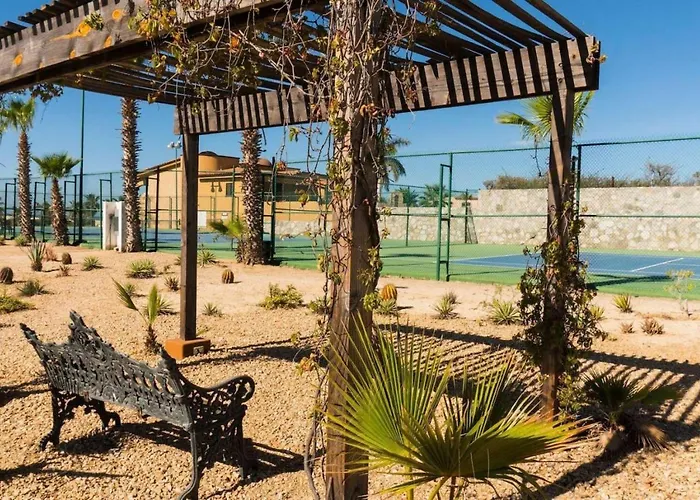 Luxurious Spacious Annd Private Steps Frm Cabo San Lucas